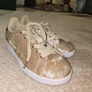 Air Balance Women's Velvet Sneakers in Cream and Gold Size 7.5